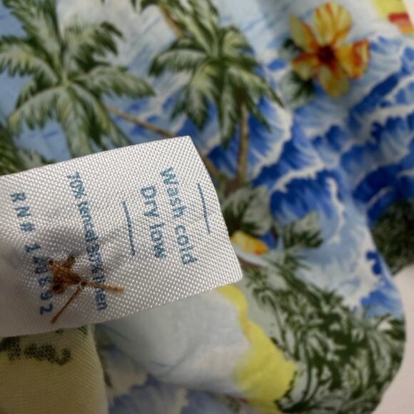 Marine Layer Hawaiian Shirt Womens Medium Malia Button Camp Rainbow Beach NWT - Picture 12 of 12